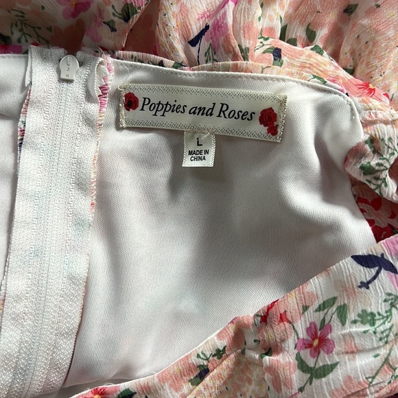 Poppies and Roses Long-Sleeve Ruched Bodice Floral Printed Knit Shift Dress - Picture 13 of 15